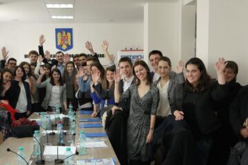 Elevii câmpulungeni au simulat o ședința de Consiliu Local