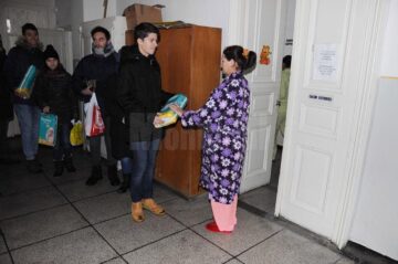 Elevi de la CN „Nicu Gane” și CT „Mihai Băcescu” Fălticeni, la Competiția umanitară “Mișcarea dă speranță”