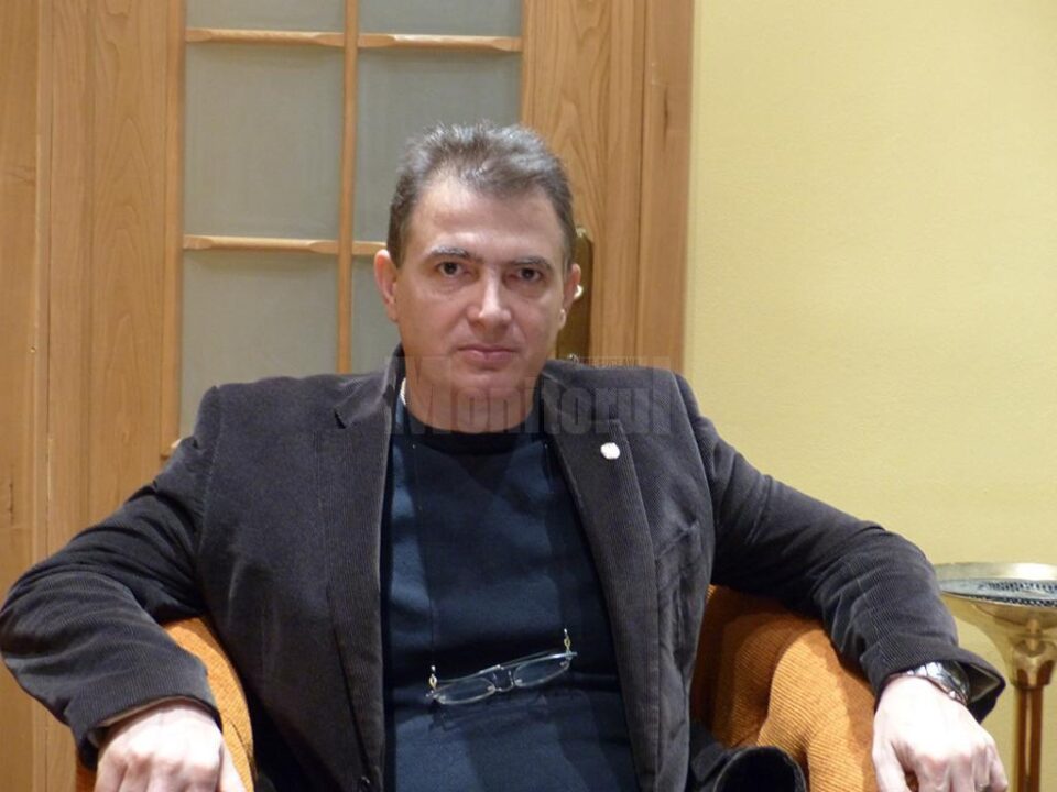Marius Nistor, președintele Federației Sindicale „Spiru Haret”, a declarat că pentru personalul nedidactic vor fi creșteri salariale de peste 35% și se vor debloca 2.500 de posturi