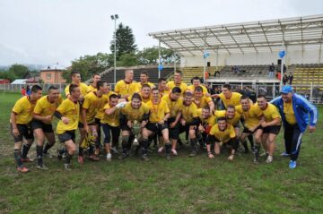 Mai bine de jumătate dintre juniorii campioni naționali la rugby joacă la echipe de seniori