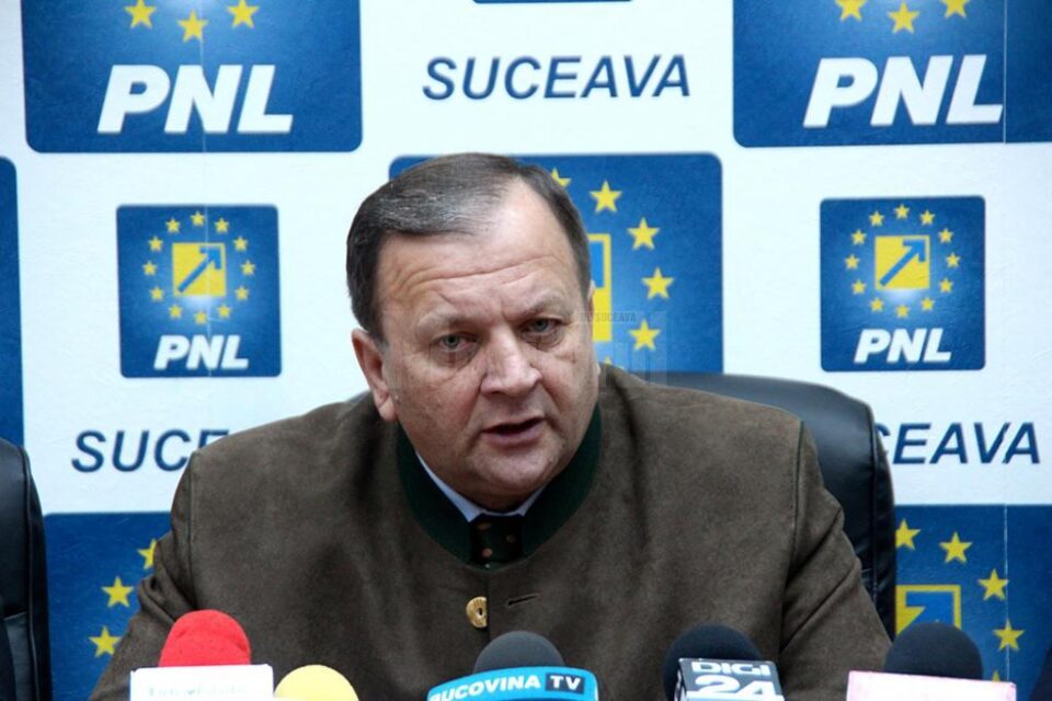 Secretarul general al PNL, senatorul Gheorghe Flutur, a participat la congresul în care Angela Merkel a fost realeasă la conducerea CDU Secretarul general al PNL, senatorul Gheorghe Flutur, a participat la congresul în care Angela Merkel a fost realeasă la conducerea CDU