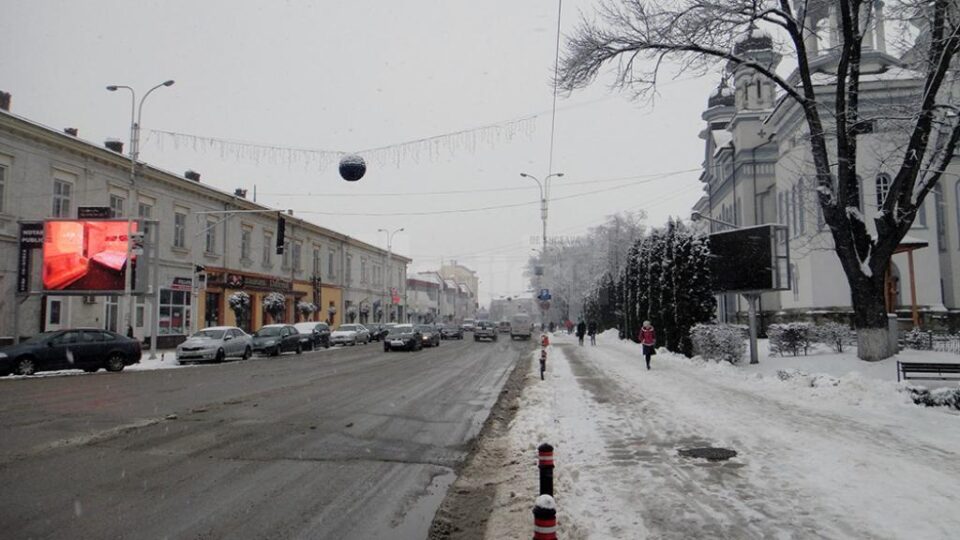 În Rădăuți nu au existat probleme din cauza zăpezii pe arterele de circulație din municipiu În Rădăuți nu au existat probleme din cauza zăpezii pe arterele de circulație din municipiu