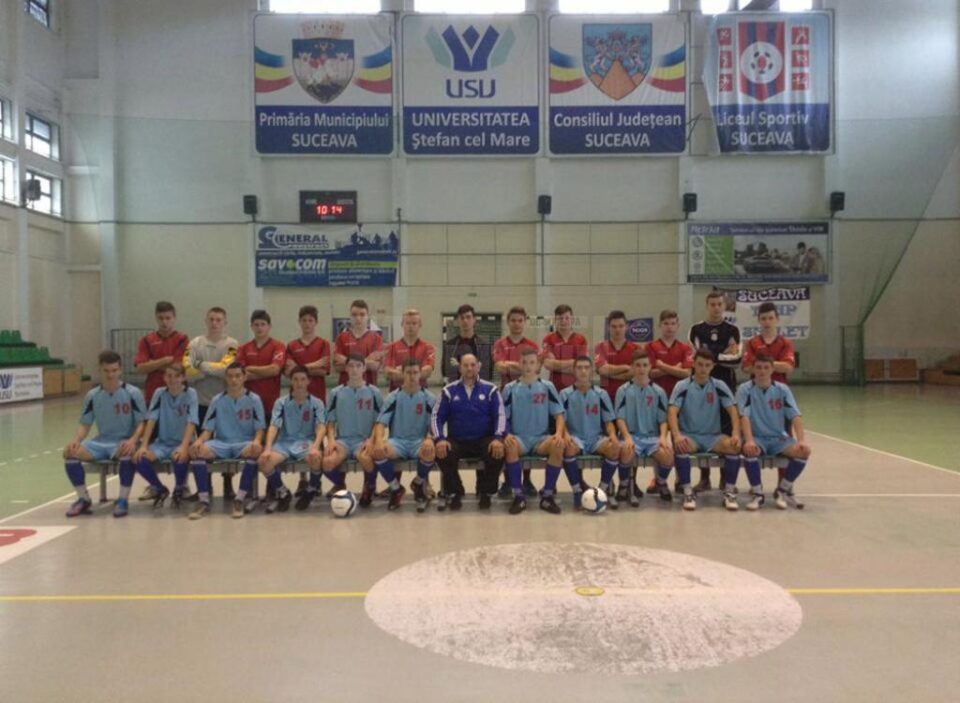 Fotbaliștii de la LPS Suceava au pozat mândri de locul 3 ocupat la finalul turului