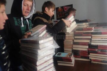 Biblioteca Comunală Șerbăuți s-a îmbogățit cu 1.000 de volume de carte
