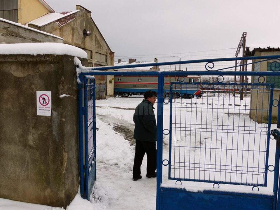 La Depoul de locomotive CFR Suceava Nord prejudiciul creat prin atribuirea ilegală de contracte de achiziții ar fi de aproximativ 20.000 de lei