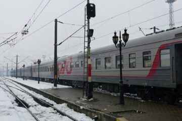 Trenul Sofia-Moscova, ieri, la una din ultimele sosiri in Gara Suceava