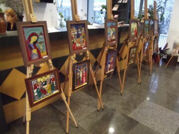 Expoziție de icoane, la Centrul pentru Susținerea Tradițiilor Bucovinene