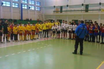 Cupa „Moș Crăciun” la rugby-tag a adunat peste 100 de elevi