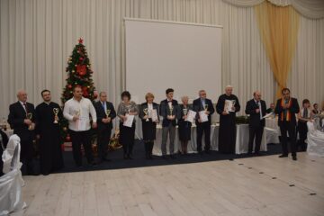O seară magică, plină de emoție, cu 10 Oameni Mari și un Pitic. Foto: ArTiStul