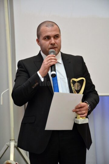 Florin Haidamac: „Sunt sătul de povești cu final trist. În seara asta, împărtășesc cu voi o poveste cu final fericit”. Foto: ArTiStul