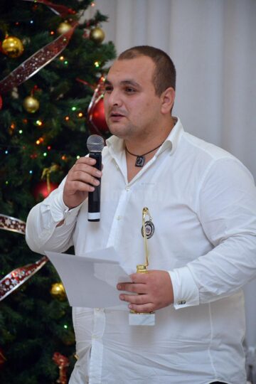 Bogdan Ailincă: „„Așa cum floarea de cireș este prima dintre flori, așa și voi să fiți primii dintre oameni”. Foto: ArTiStul