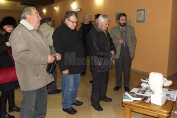 Moment de la vizionarea expoziției