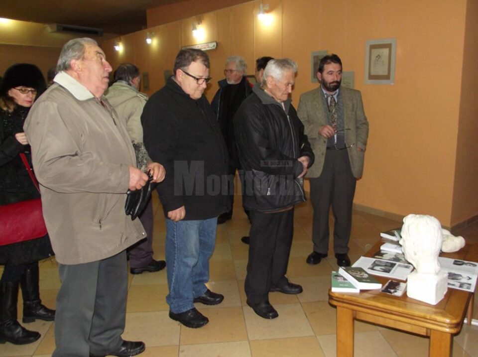 Moment de la vizionarea expoziției