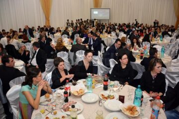 O seară magică, plină de emoție, cu 10 Oameni Mari și un Pitic. Foto: ArTiStul