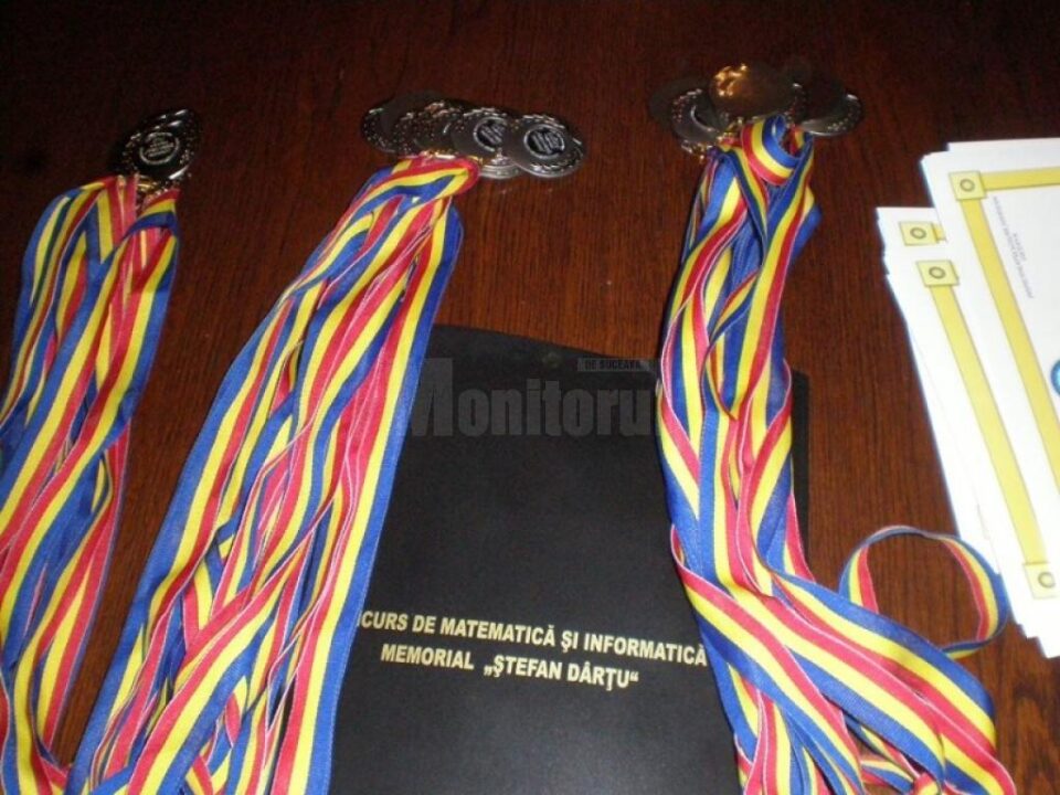 Premii obținute de elevi din județ la două concursuri de matematică și informatică