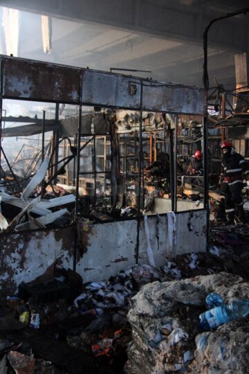 Pagube de peste două milioane de euro, în incendiul de la Rozita