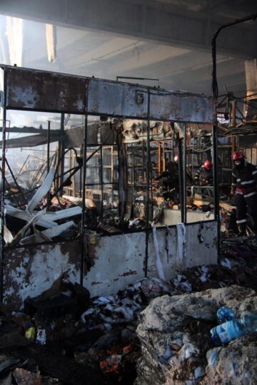 Pagube de peste două milioane de euro, în incendiul de la Rozita