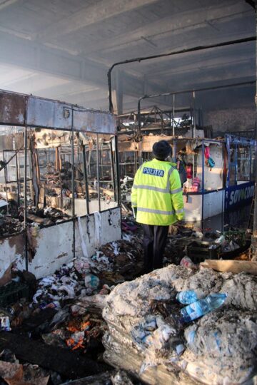 Pagube de peste două milioane de euro, în incendiul de la Rozita