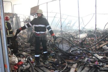 Pompierii lucrau la lichidarea ultimelor focare de incendiu