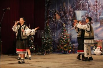 Spectacol dedicat sărbătorilor de iarnă, organizat de Colegiului Național de Informatică “Spiru Haret”