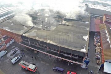 Flăcările au făcut prăpăd, înghițind toate cele 141 de standuri