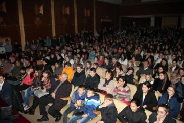 Spectacol dedicat sărbătorilor de iarnă, organizat de Colegiul Național de Informatică “Spiru Haret”