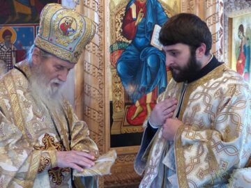 Zeci de credincioși au participat joi la Hramul Mănăstirii Voroneț, de Sfântul Cuvios Daniil Sihastrul