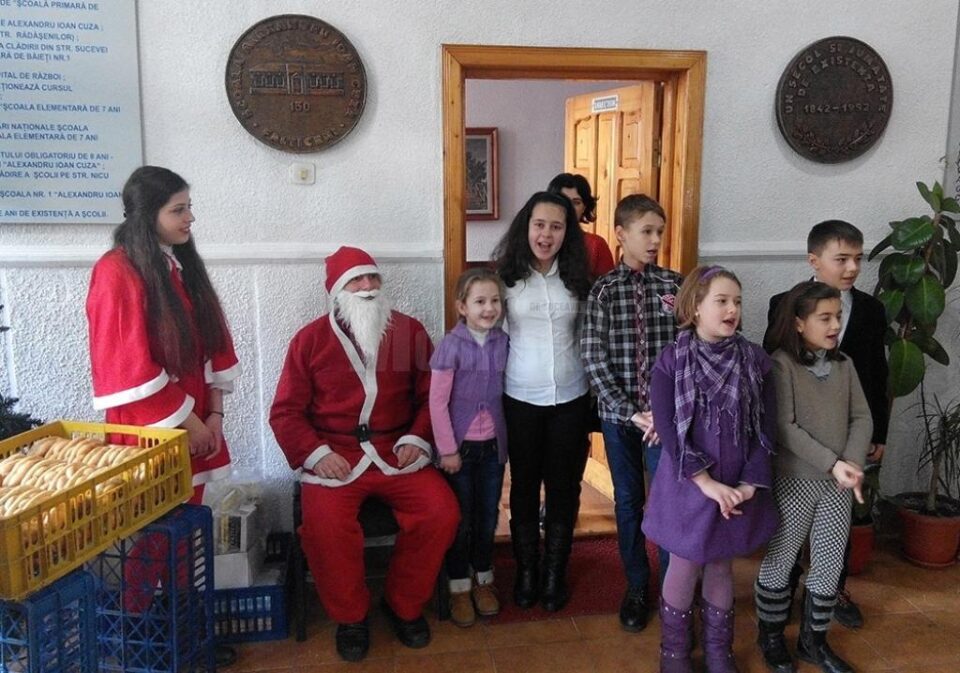 „Un zâmbet pentru cel de lângă mine”, la Școala ,,Alexandru Ioan Cuza” Fălticeni