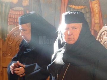 Zeci de credincioși au participat joi la Hramul Mănăstirii Voroneț, de Sfântul Cuvios Daniil Sihastrul