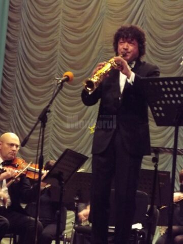 Aplauze îndelungi la finalul Concertului de Crăciun oferit de Filarmonica din Botoșani