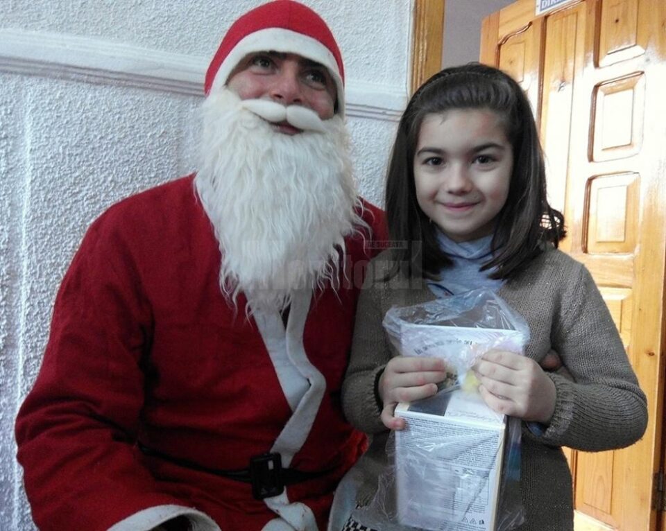 „Un zâmbet pentru cel de lângă mine”, la Școala ,,Alexandru Ioan Cuza” Fălticeni