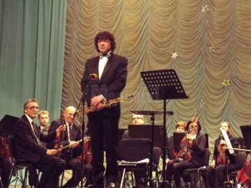 Aplauze îndelungi la finalul Concertului de Crăciun oferit de Filarmonica din Botoșani