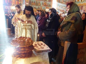 Zeci de credincioși au participat joi la Hramul Mănăstirii Voroneț, de Sfântul Cuvios Daniil Sihastrul