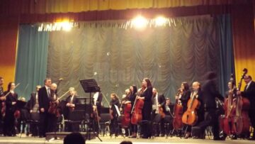 Aplauze îndelungi la finalul Concertului de Crăciun oferit de Filarmonica din Botoșani