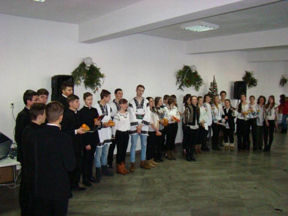 „Tradiții și obiceiuri de iarnă” la Colegiul Tehnic ,,Samuil Isopescu”