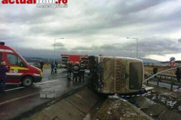 Accidentul s-a soldat cu decesul a două persoane și rănirea altor șapte. Foto: www.turnulsfatului.ro