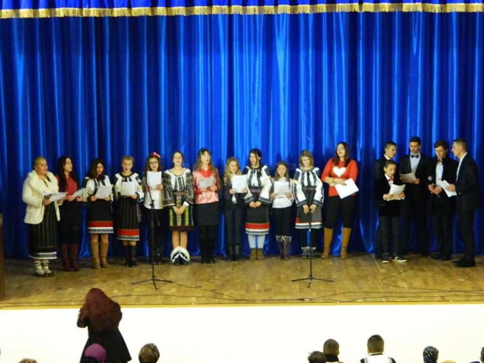 Concert de colinde, ediția I, la Mitocu Dragomirnei