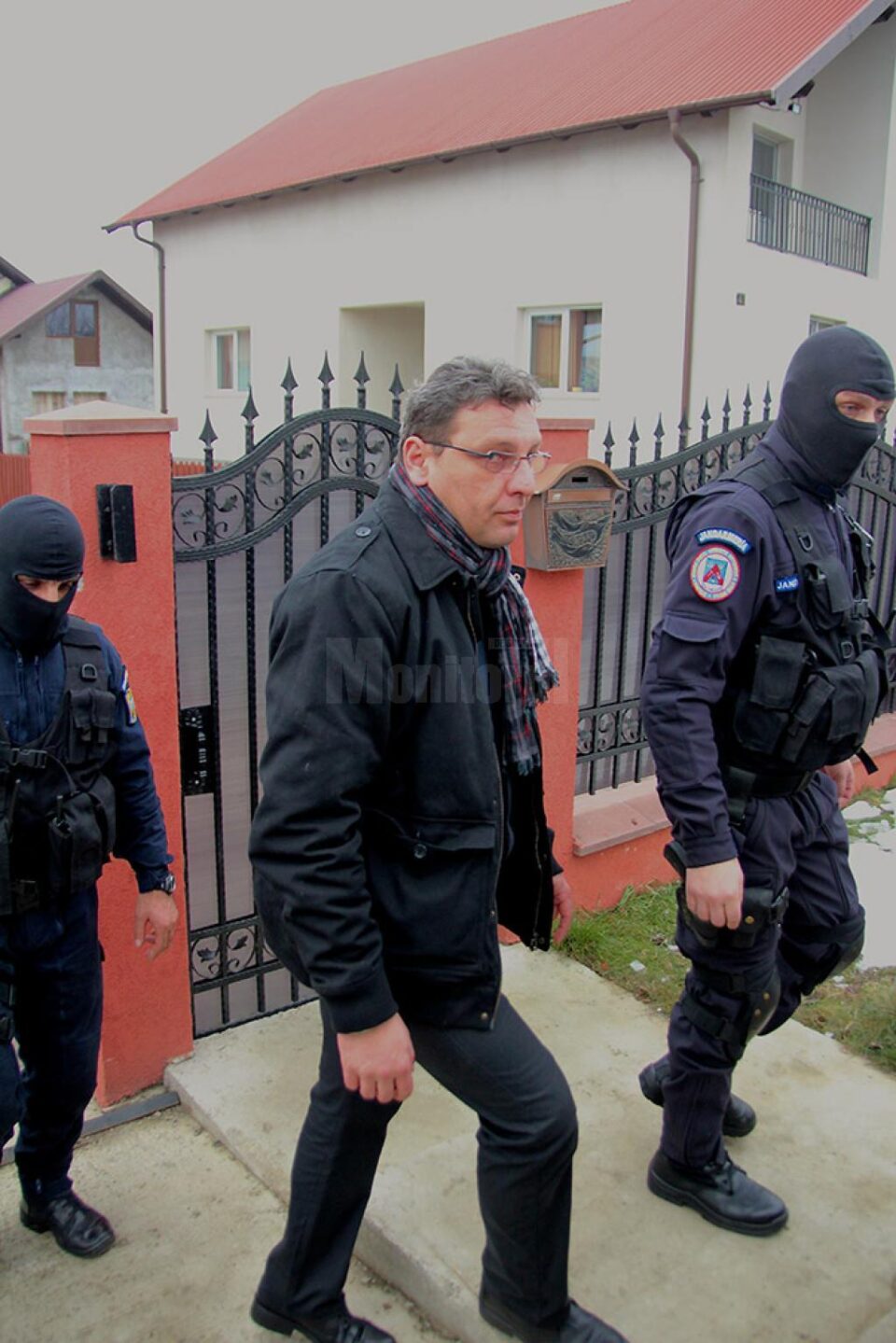 Șeful SIPI Suceava, comisarul-șef Cristian Macsim, va fi cercetat în libertate