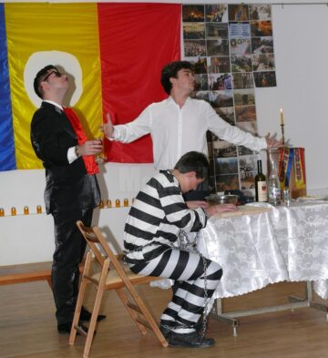 „In memoriam eroilor Revoluției române și martirilor din închisorile comuniste”