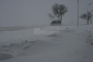 Cod galben de ninsori, până luni noapte