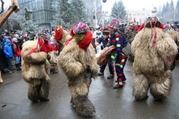 Sucevenii au admirat peste 1.500 de urători, la Festivalul de datini și obiceiuri de Anul Nou