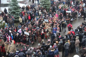 Sucevenii au admirat peste 1.500 de urători, la Festivalul de datini și obiceiuri de Anul Nou