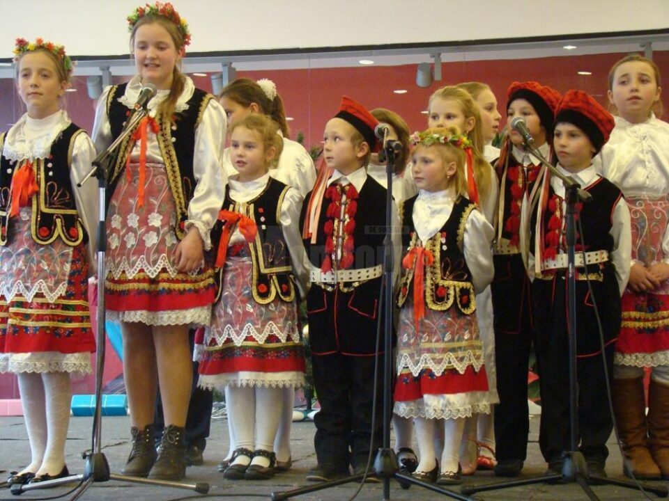 Grup de elevi de la Mușenița