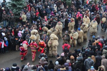 Sucevenii au admirat peste 1.500 de urători, la Festivalul de datini și obiceiuri de Anul Nou