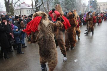 Sucevenii au admirat peste 1.500 de urători, la Festivalul de datini și obiceiuri de Anul Nou