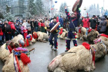 Sucevenii au admirat peste 1.500 de urători, la Festivalul de datini și obiceiuri de Anul Nou