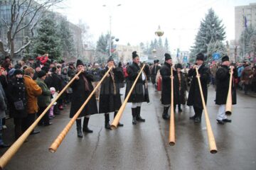 Sucevenii au admirat peste 1.500 de urători, la Festivalul de datini și obiceiuri de Anul Nou