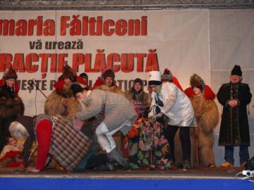 Datini și obiceiuri de iarnă, prezentate la Fălticeni
