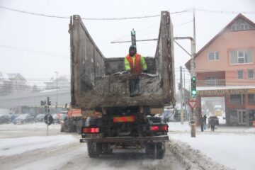 Drumarii de la Diasil au intervenit continuu, chiar de duminică seara
