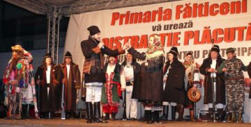 Datini și obiceiuri de iarnă, prezentate la Fălticeni
